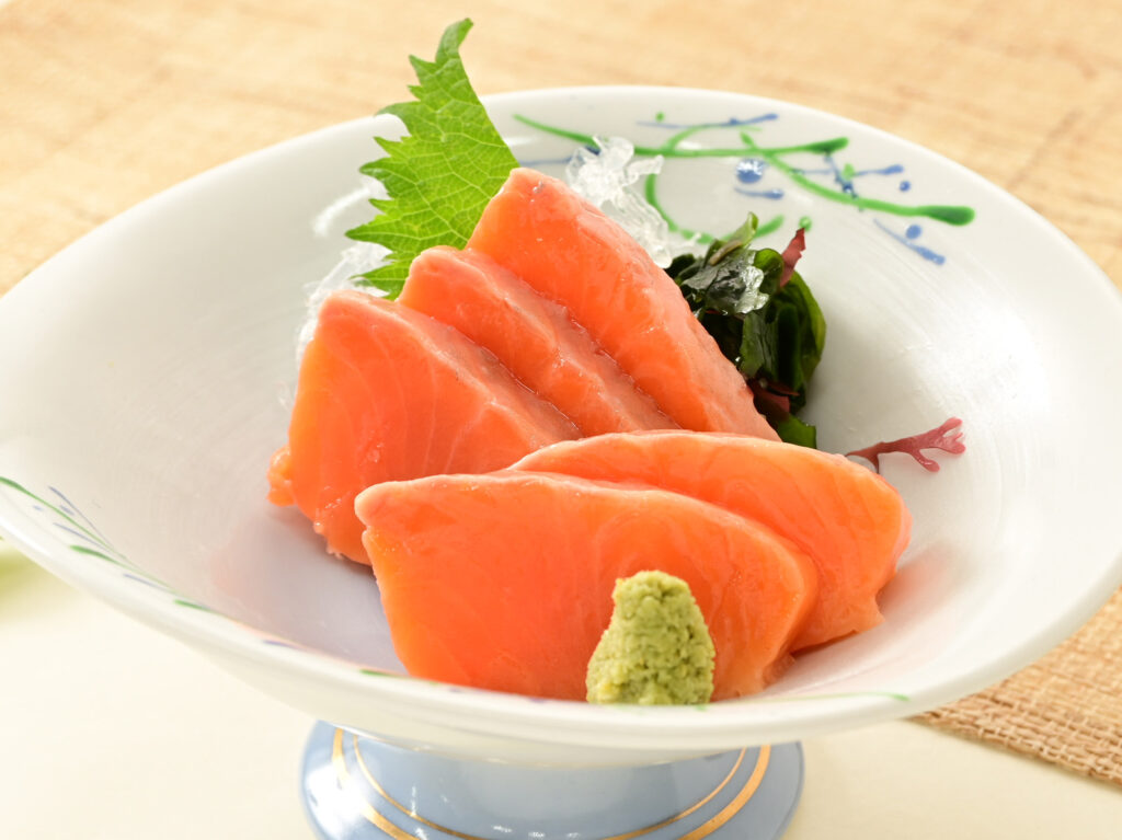 青森サーモンのお刺身